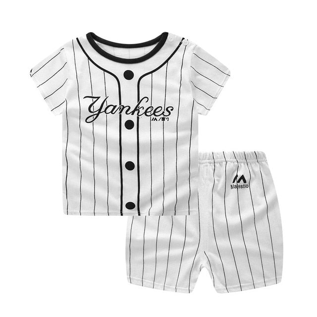 Newborn Baby Clothes Set - foldingup