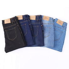 Load image into Gallery viewer, Jeans for Women - foldingup